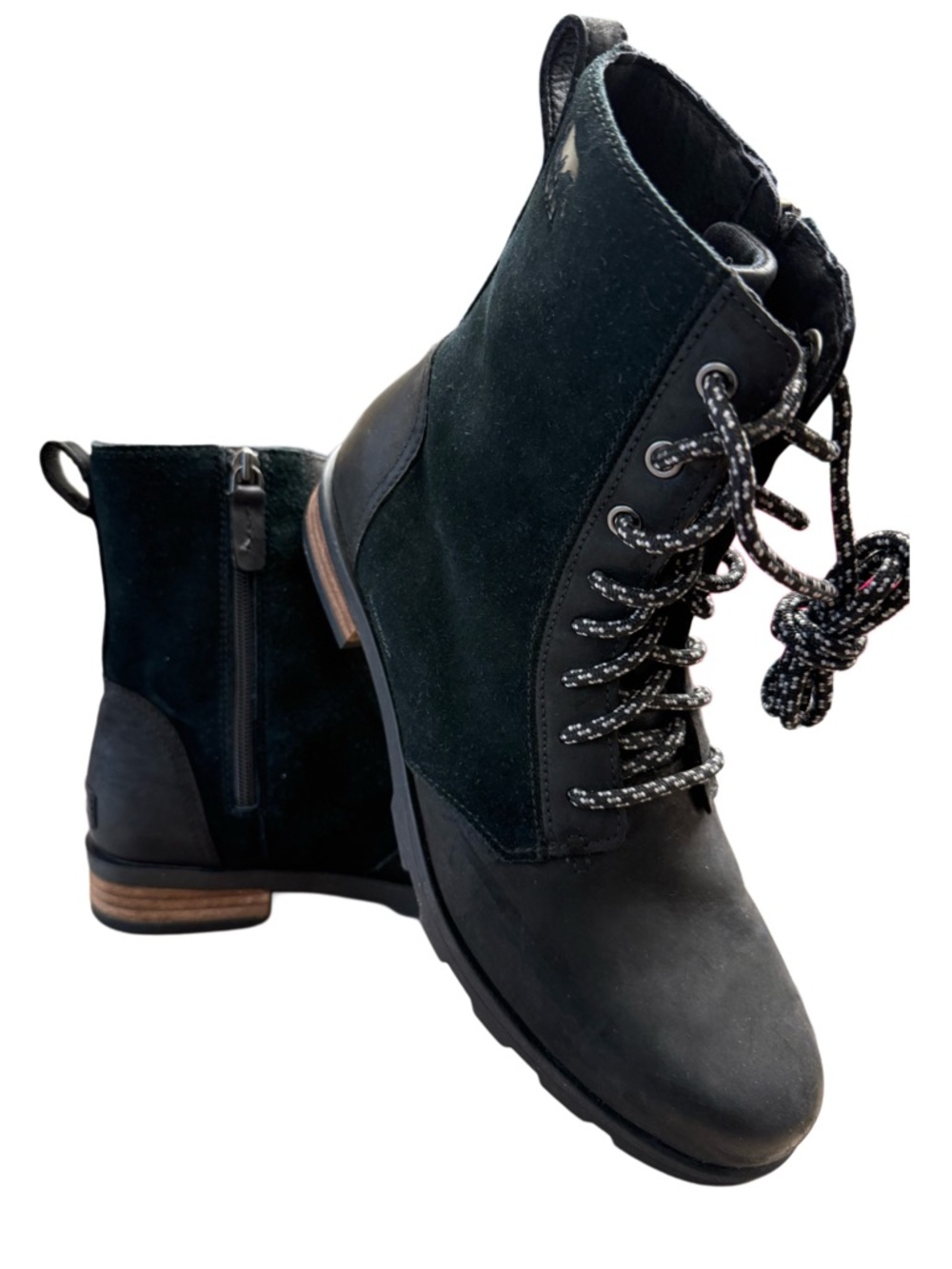 SOREL EMELIE SHORT LACE UP BOOTS